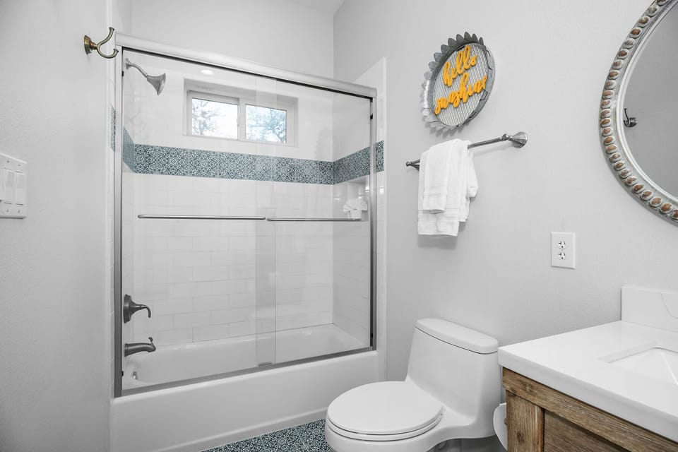 Bathtub/shower combo with glass doors