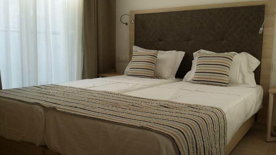 1 bedroom, soundproofing, WiFi (free), bed sheets