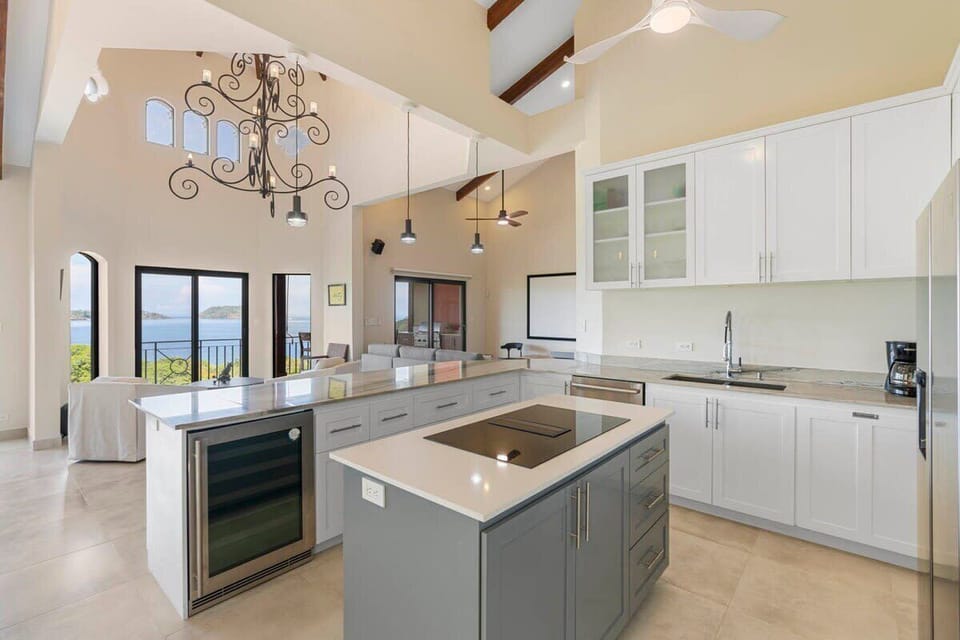Spacious fully equipped kitchen