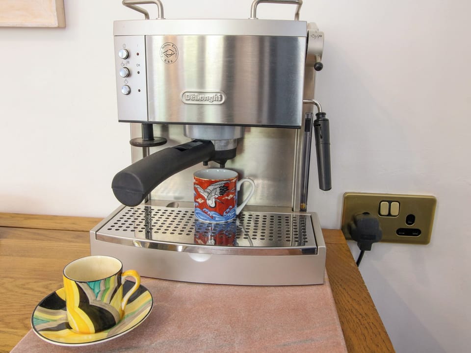 Cottage | Coffee and/or coffee maker