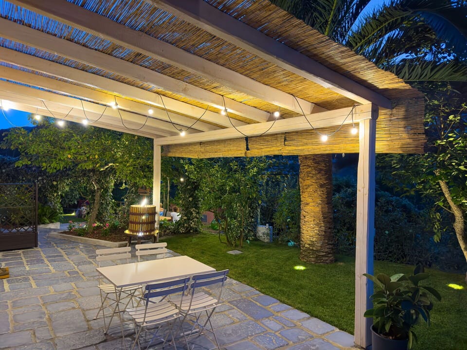 Balcony / Terrace / Patio, Garden