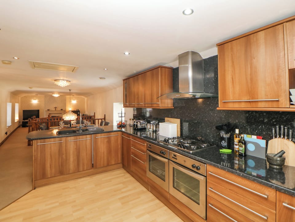 Fridge, dishwasher, electric kettle, toaster
