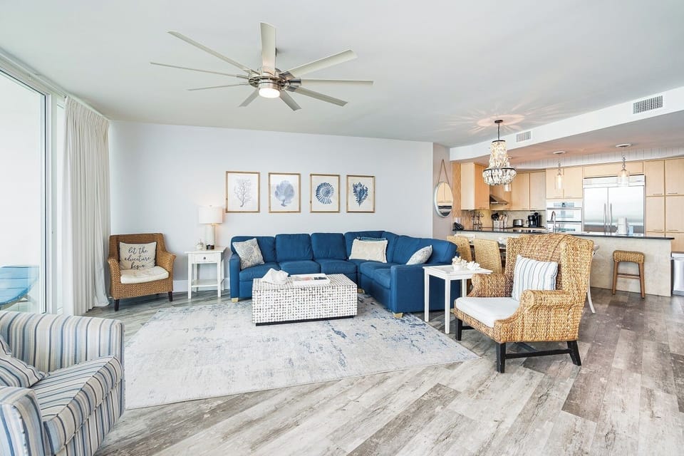 3 Caribe 305C Living Room