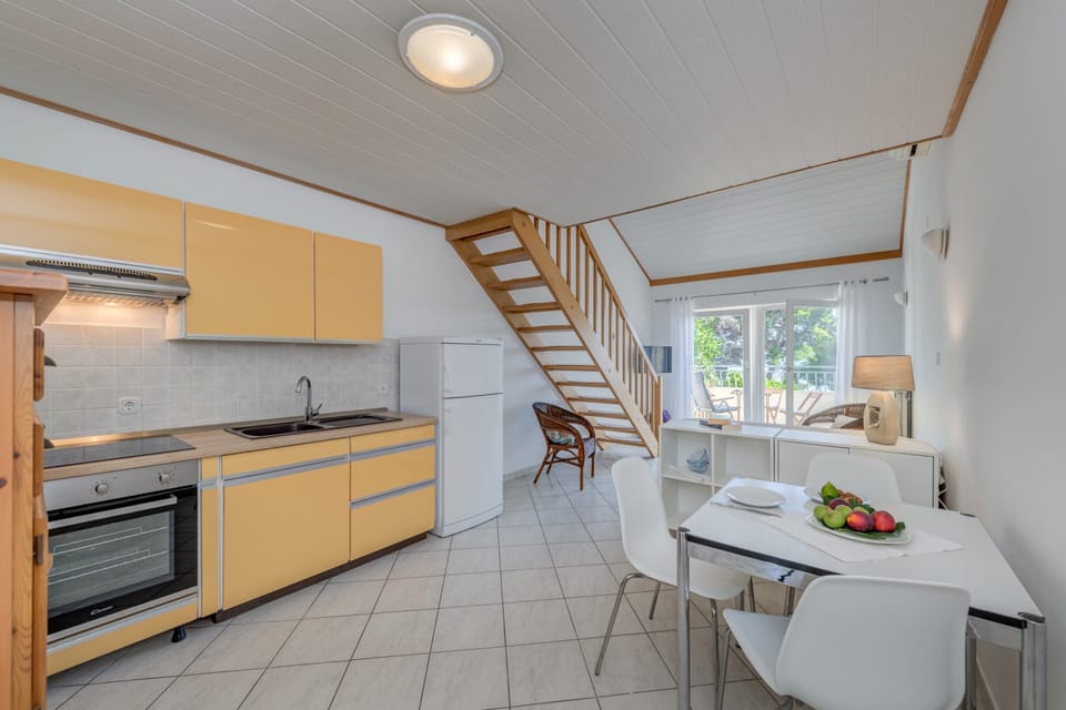 Apartment | Private kitchen | Fridge, microwave, oven, stovetop