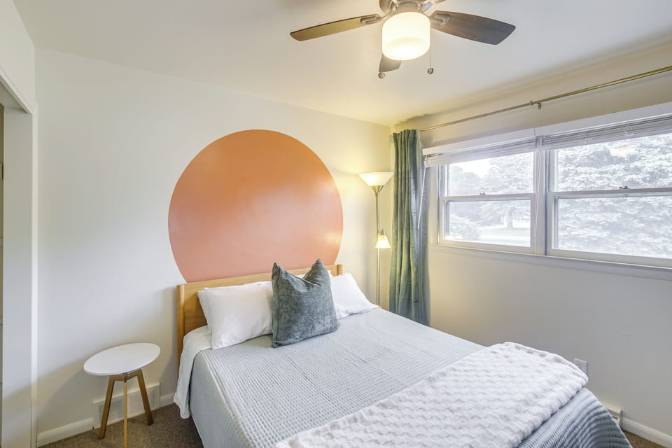 Bedroom 1 | Queen Bed | Linens Provided