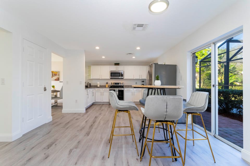 House | 5 bedrooms, soundproofing, Internet