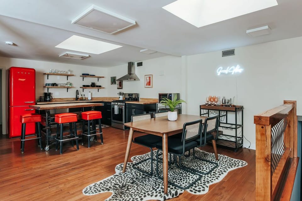 Apartment, Private Bathroom (North Central Loft) | Shared kitchen