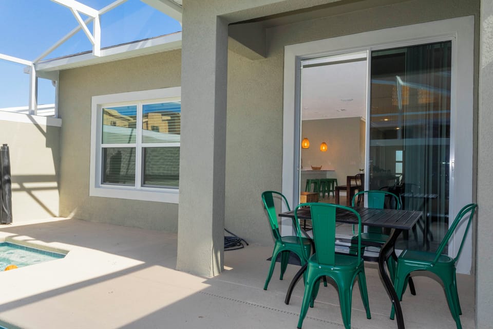 House | 5 bedrooms, high-speed internet