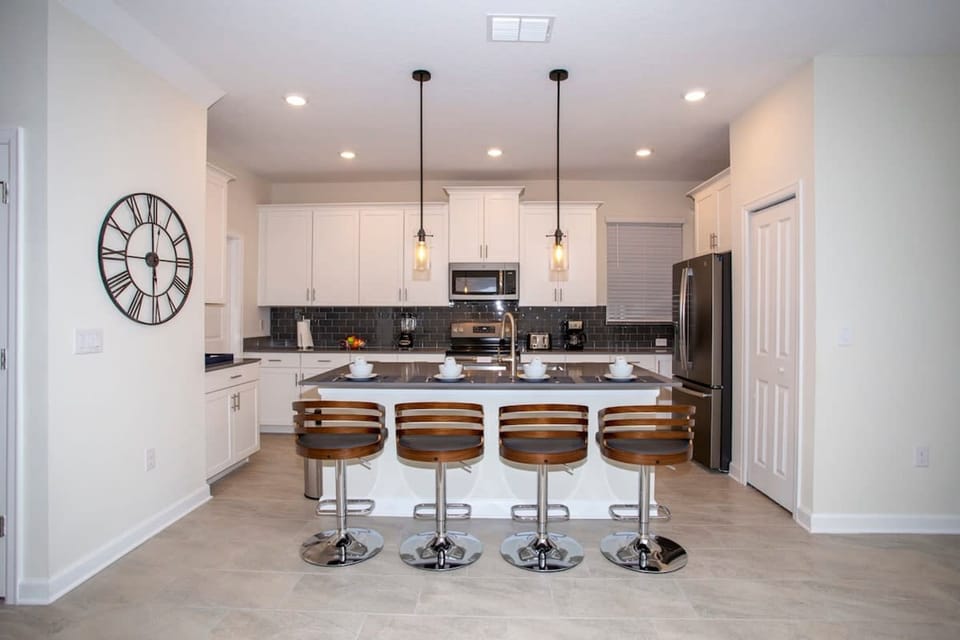 House | 5 bedrooms, soundproofing, high-speed internet