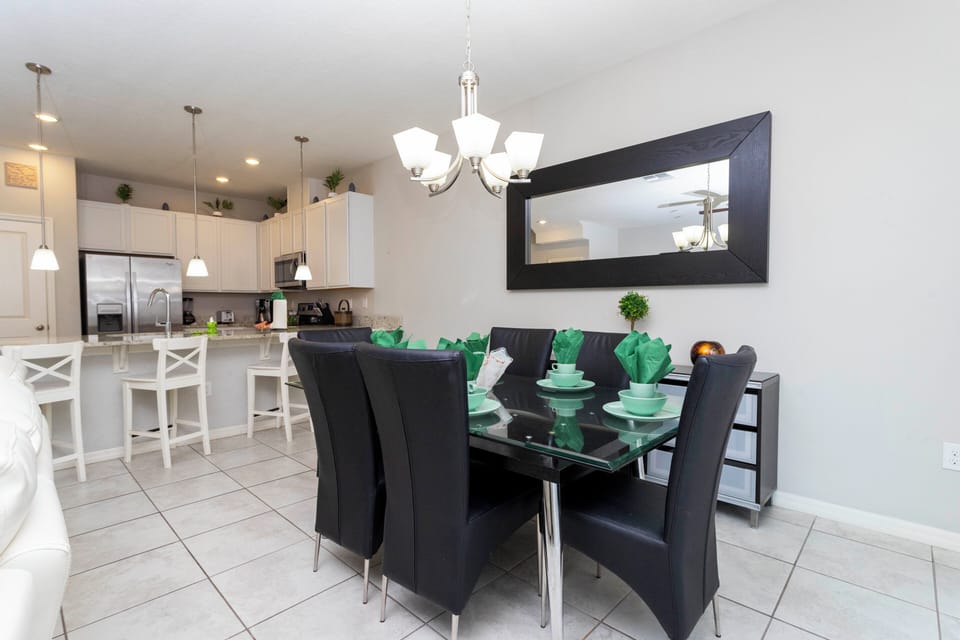 House | 4 bedrooms, high-speed internet