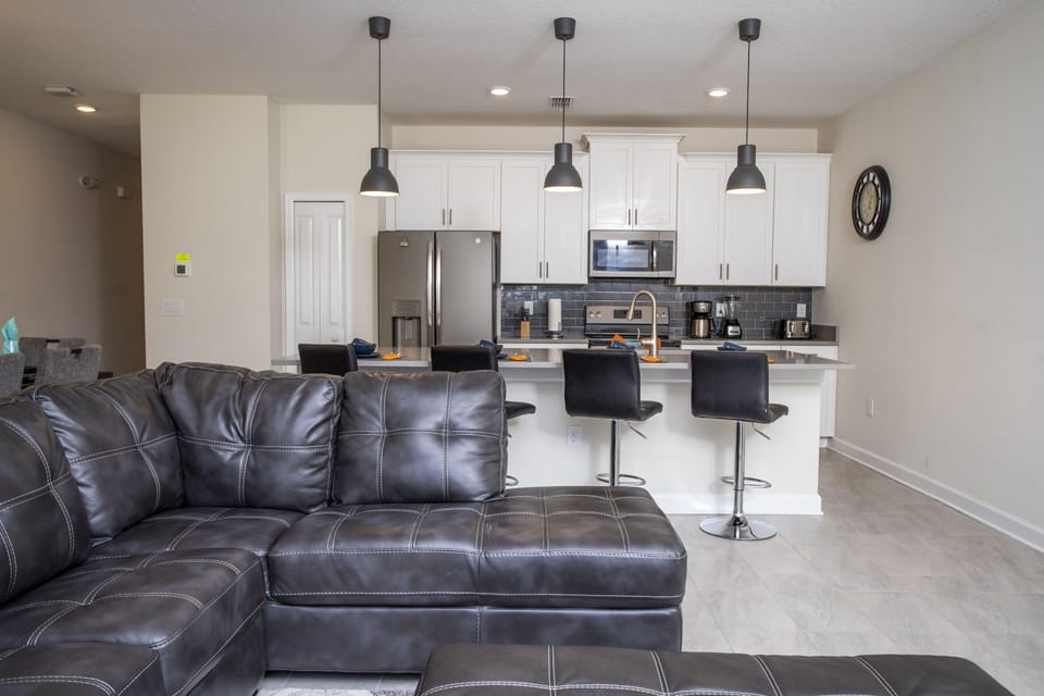 House | 4 bedrooms, desk, soundproofing, Internet