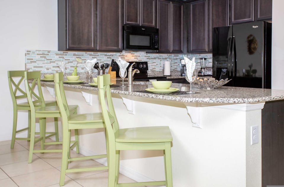 House | 4 bedrooms, desk, soundproofing, high-speed internet