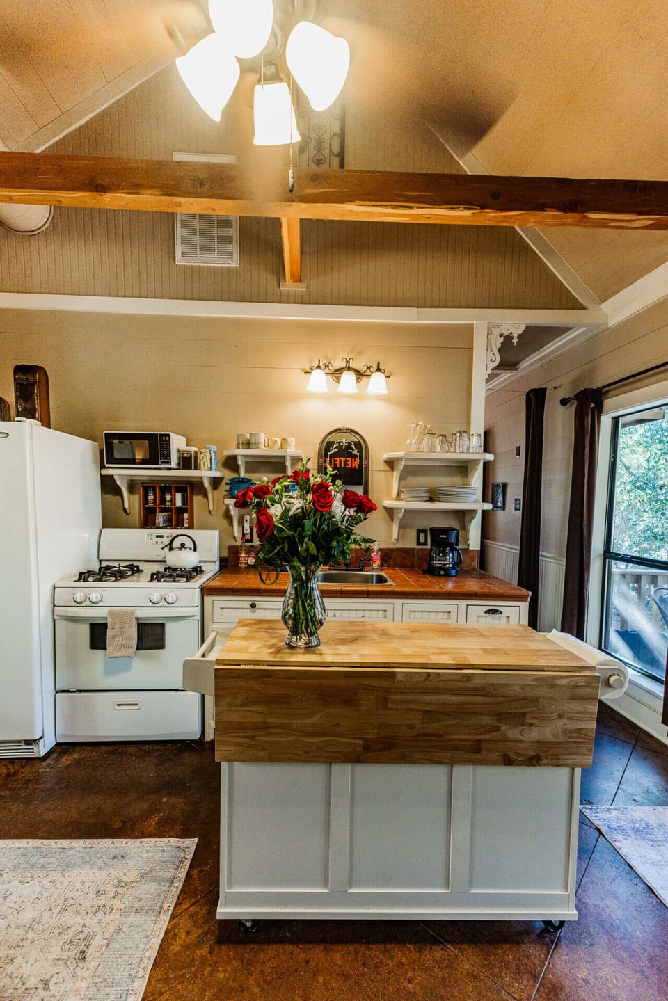 Full kitchen with everything you need