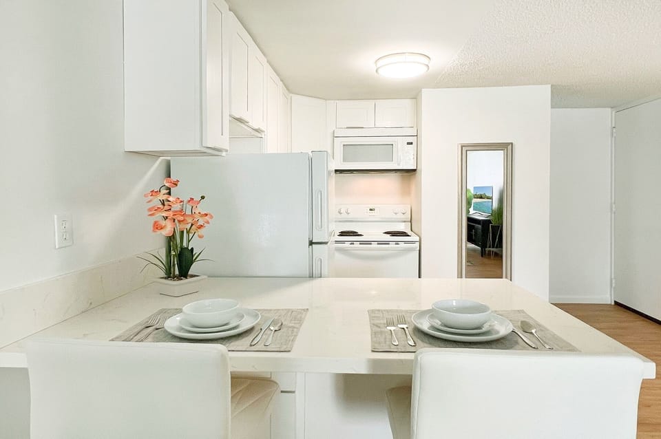 Studio | Private kitchen | Fridge, oven, coffee/tea maker, toaster