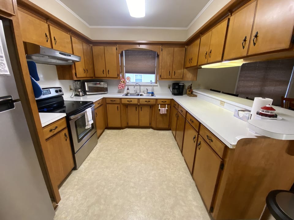 Kitchen, ready to cook