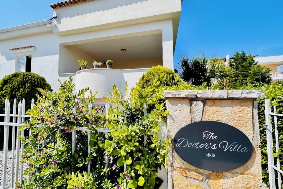 Welcome to The Doctor's Villa. The whole house and private garden and pool are yours to enjoy.