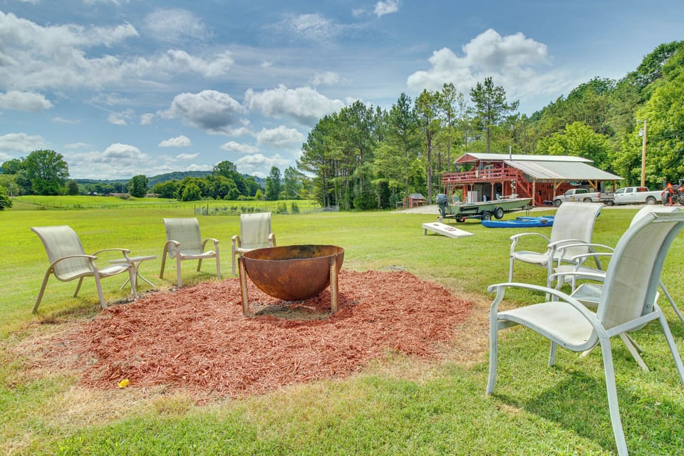 Shared Exterior | Porch | Grills | Yard Games | Wood-Burning Fire Pit | 15 Acres