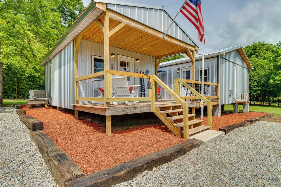 Norfork Vacation Rental | Studio | 1BA | Stairs Required | 340 Sq Ft
