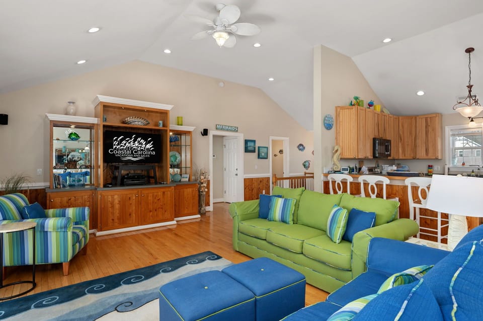 NH299: Bella Vita | TL Living Area - Deck Access