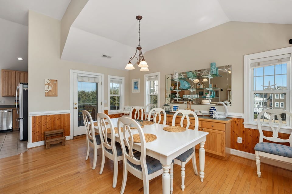 NH299: Bella Vita | TL Dining Area - Seating for 8
