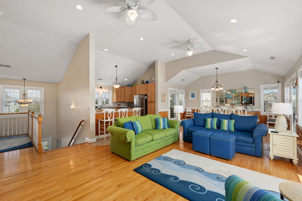 NH299: Bella Vita | TL Living Area - Deck Access