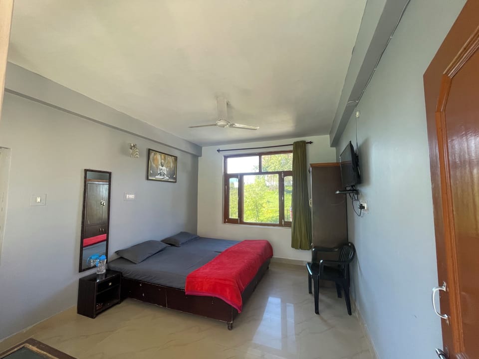 Desk, laptop workspace, free WiFi