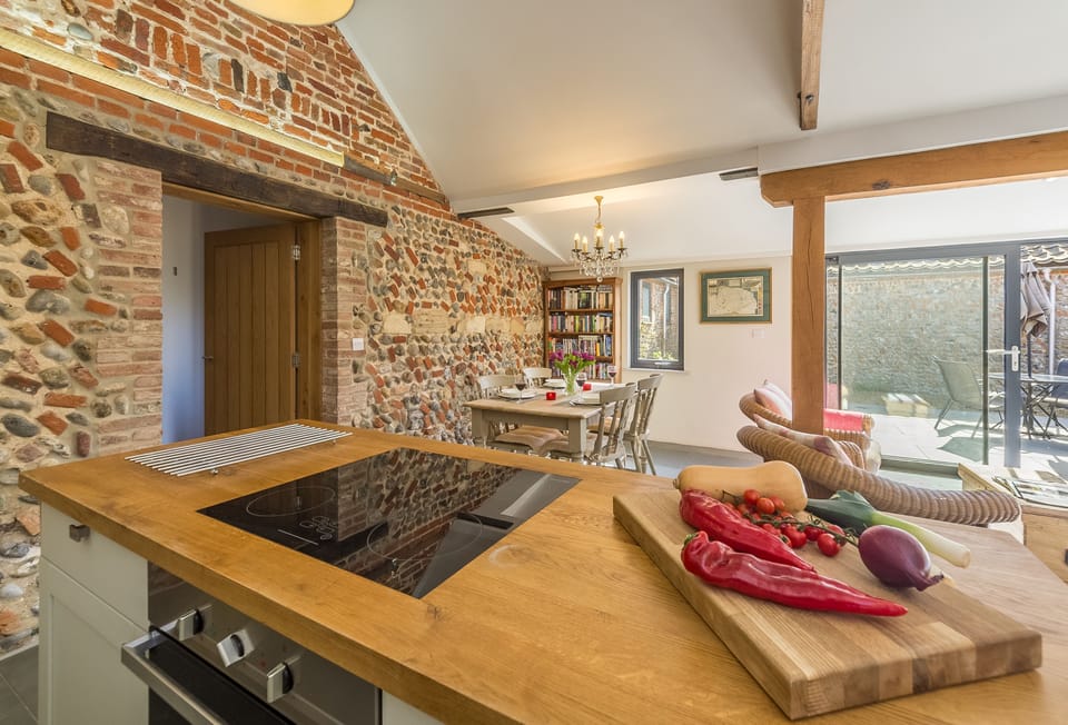 Prepare a delicious meal in the well-equipped kitchen