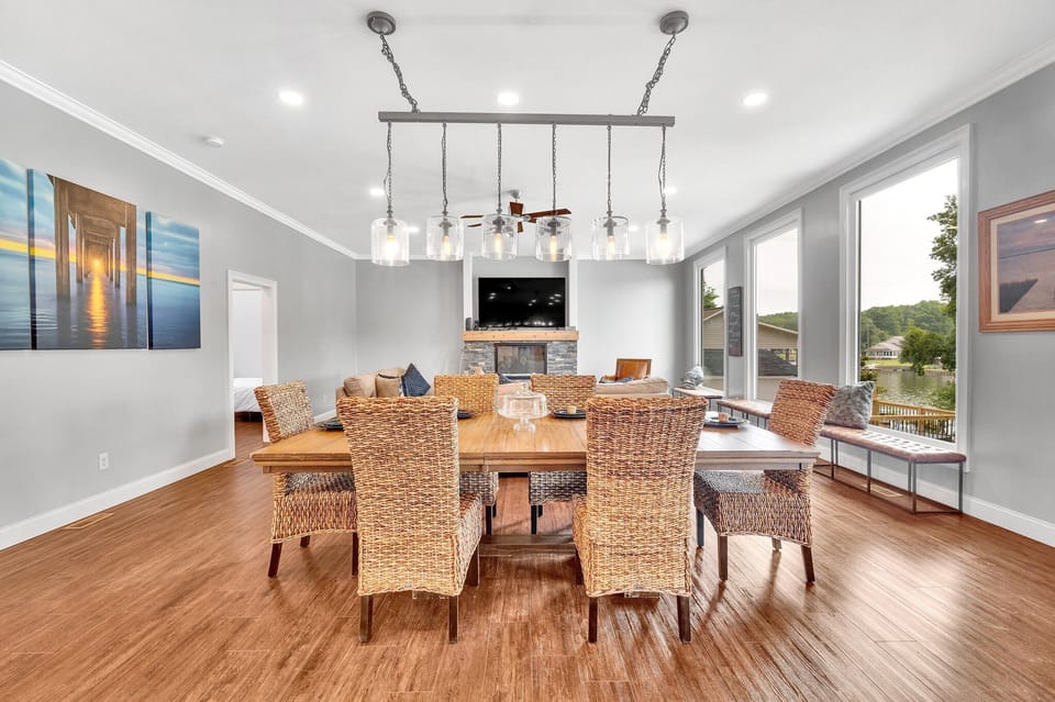 Dining Areas (3)