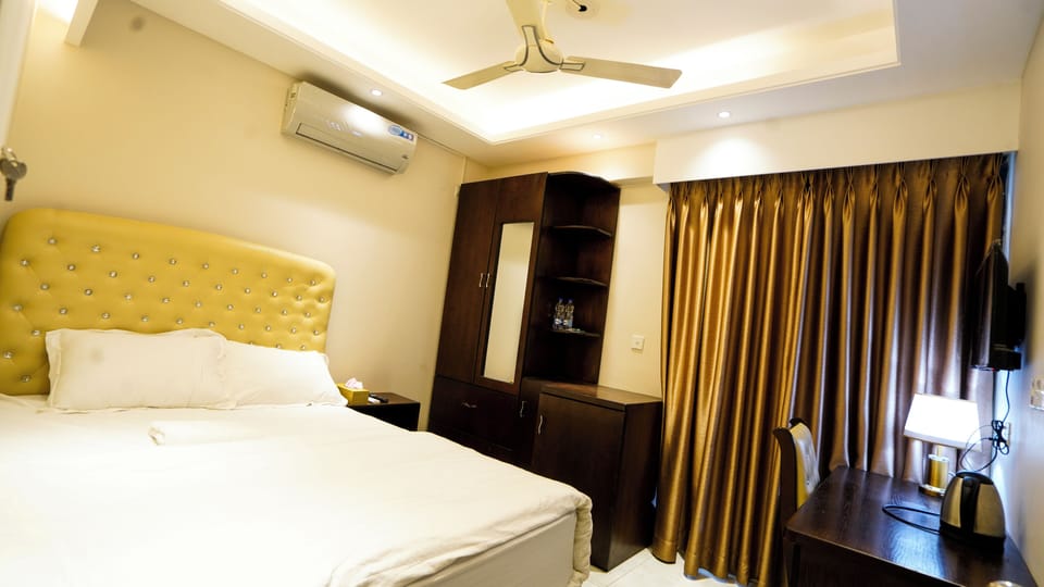 Basic Studio, 1 Bedroom, Smoking, Balcony | Free WiFi