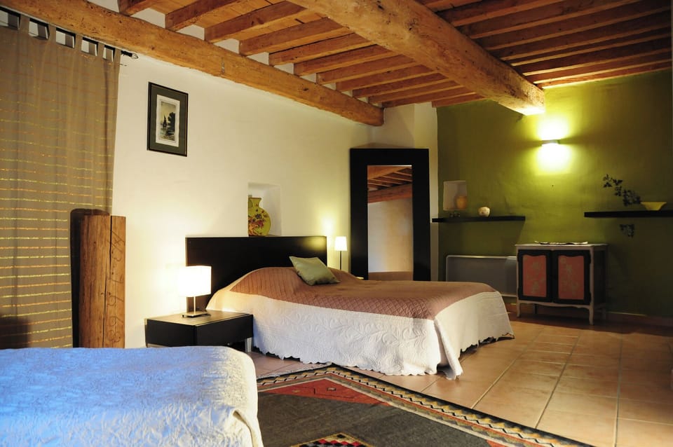 Standard Triple Room | Hypo-allergenic bedding, individually decorated, individually furnished