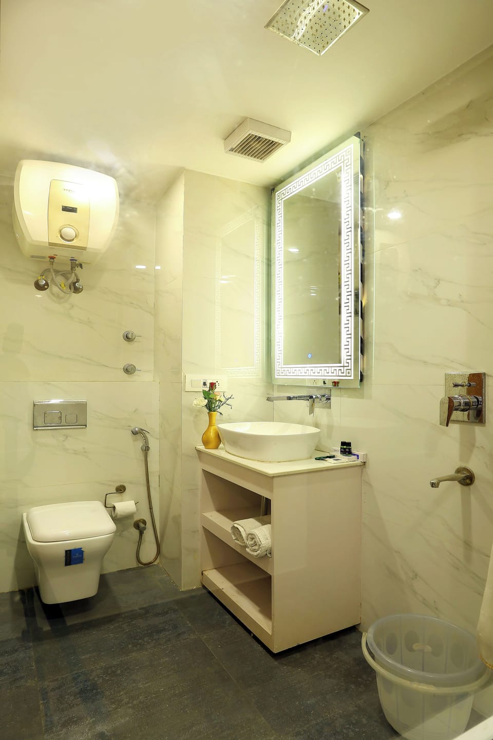 Deluxe Double Room | Bathroom