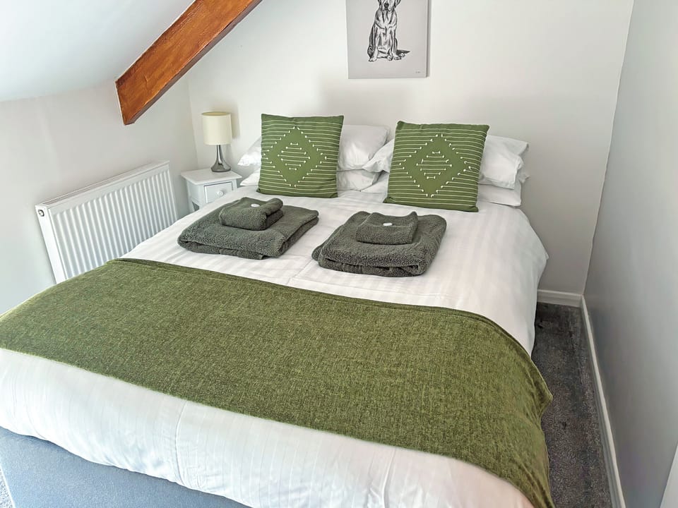 Double bedroom | Bay - High Peak House, Ravenscar, near Whitby
