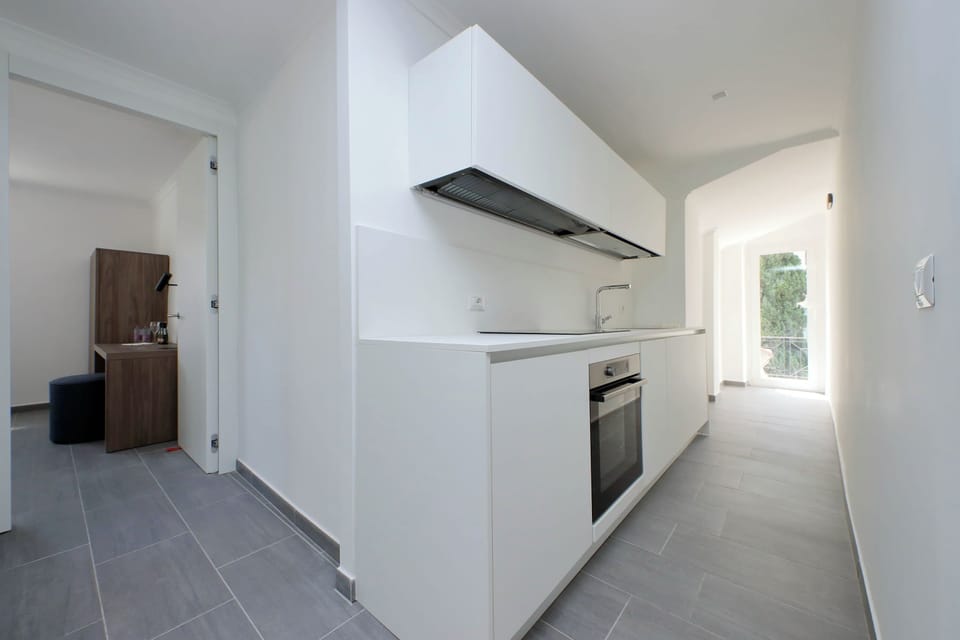 Deluxe Apartment, 1 Queen Bed with Sofa bed, Tower | Private kitchen | Electric kettle
