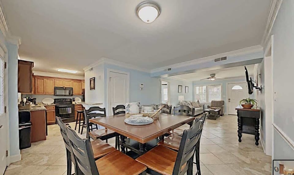 Coastal charm in every detail -Photo of the whole room (1st floor)