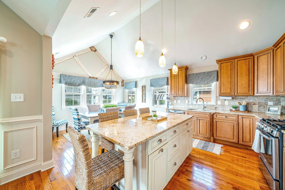 Kitchen island which can seat four
