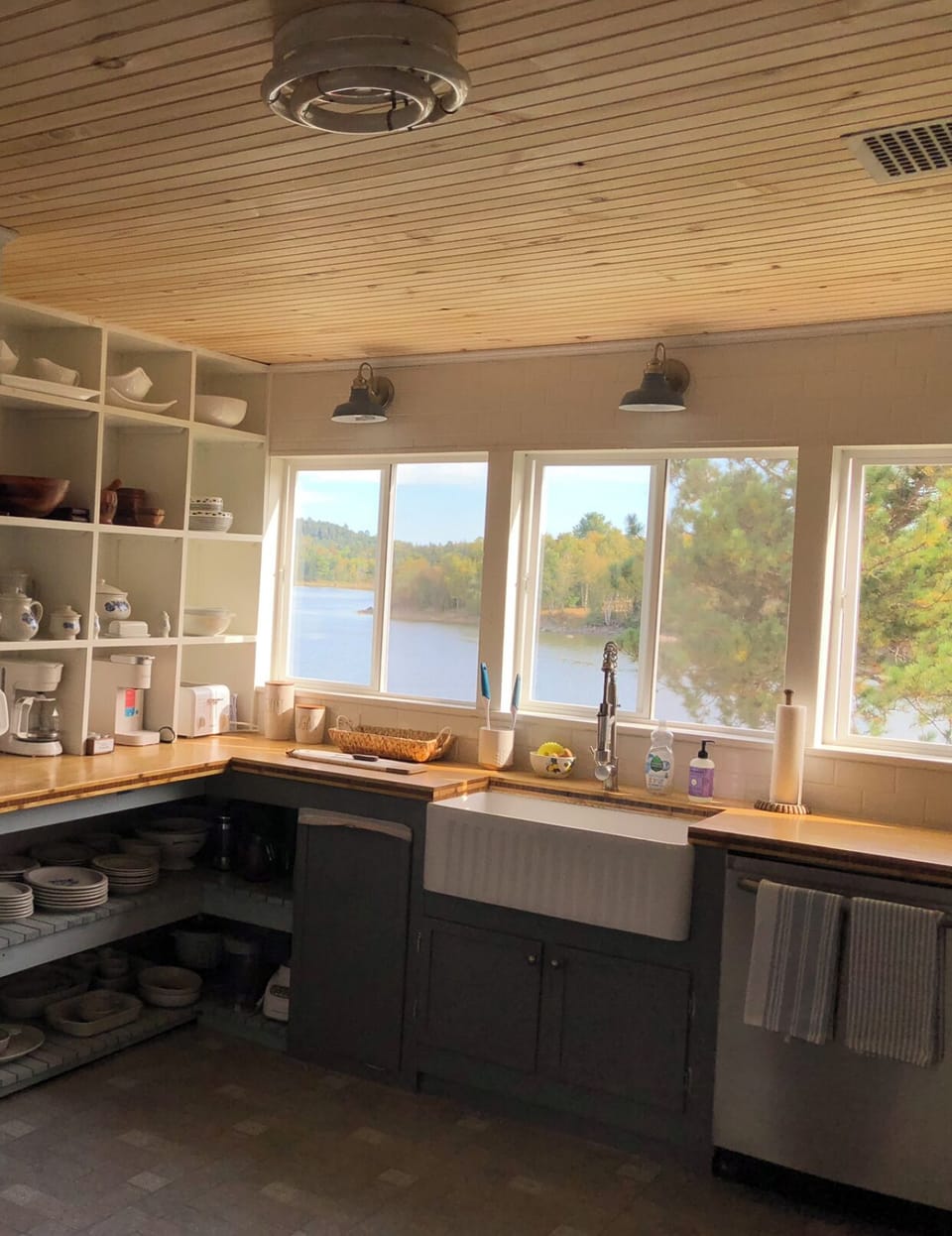 Who wouldn’t love doing the dishes with this view…