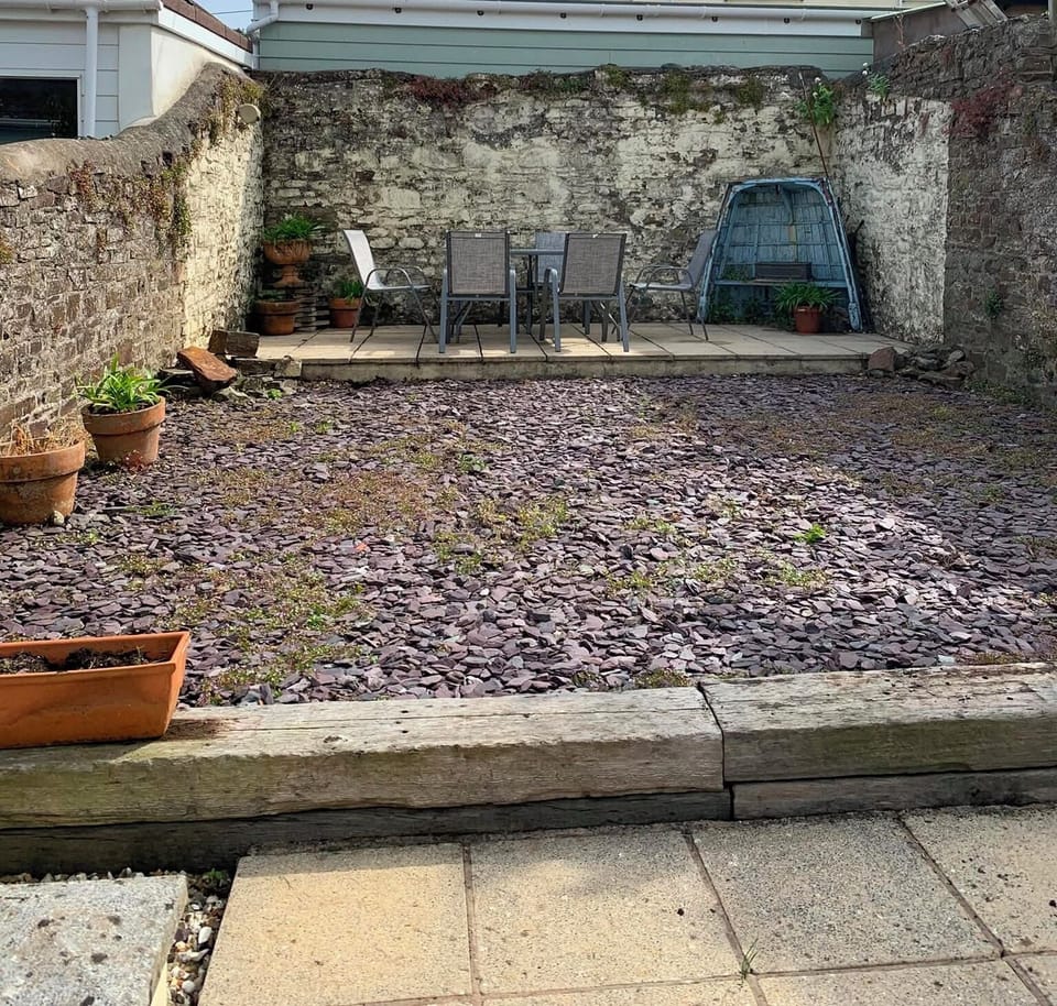 Outdoor dining area