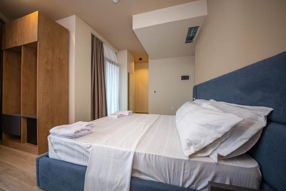 In-room safe, desk, blackout drapes, WiFi (free)