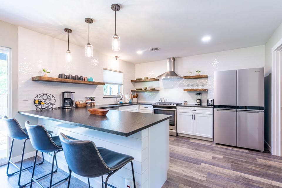 House, 2 Bedrooms | Private kitchen | Coffee/tea maker, fridge, oven, stovetop