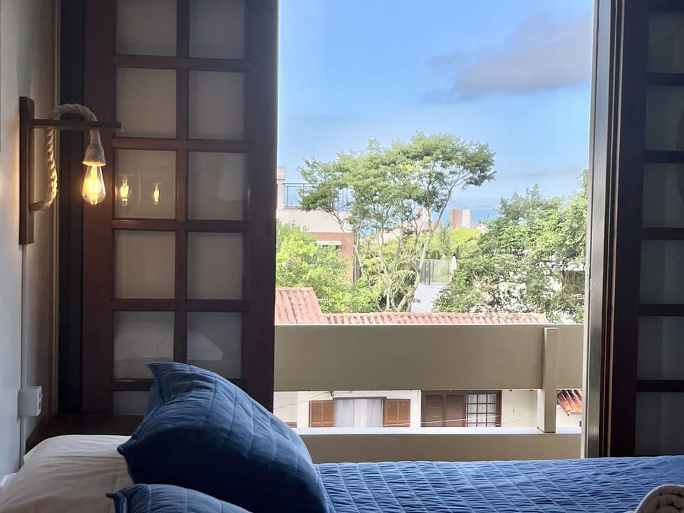 Classic Suite | In-room safe, desk, free WiFi