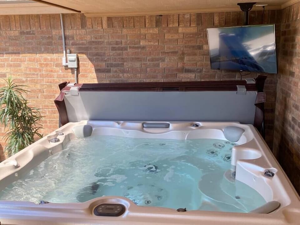 Sundance Spa with TV