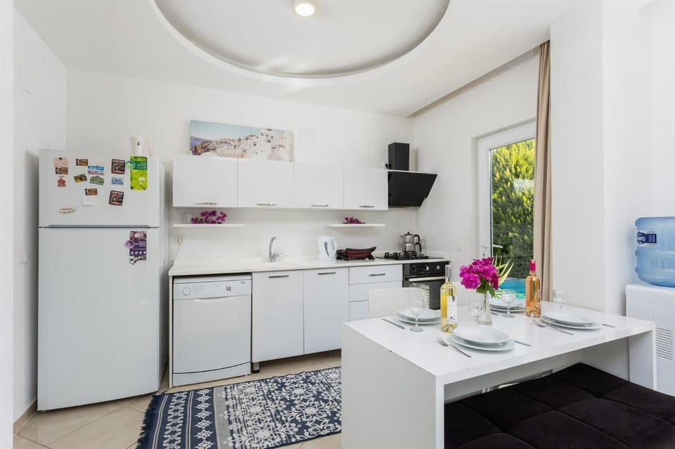 Equipped kitchen