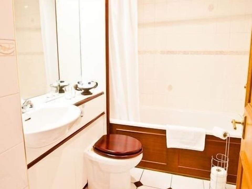 Double Room | Bathroom