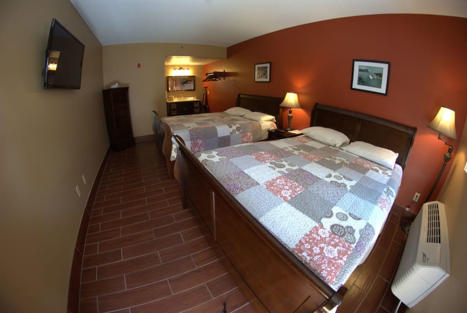 Standard Double Room | Iron/ironing board, free WiFi, bed sheets