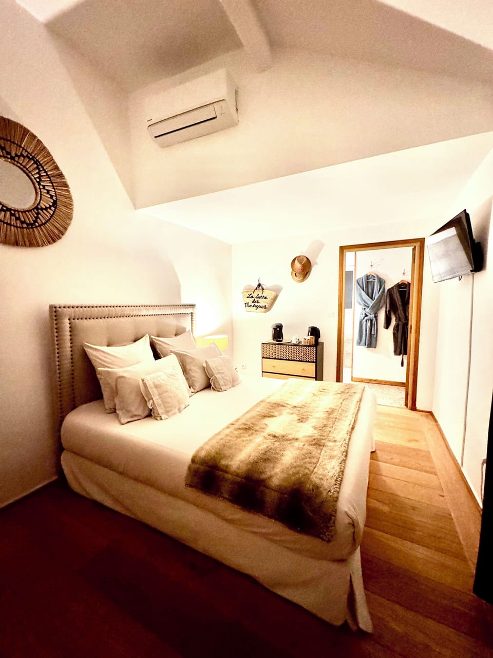 Deluxe Room | Premium bedding, free WiFi, bed sheets