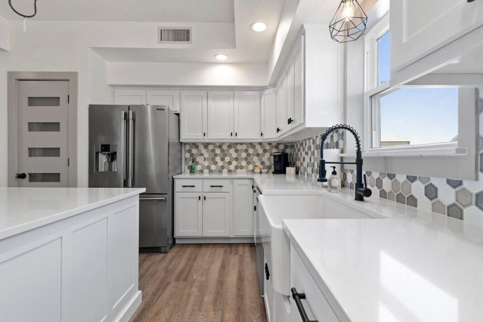This spacious kitchen is great for fun, fellowship and holidays!