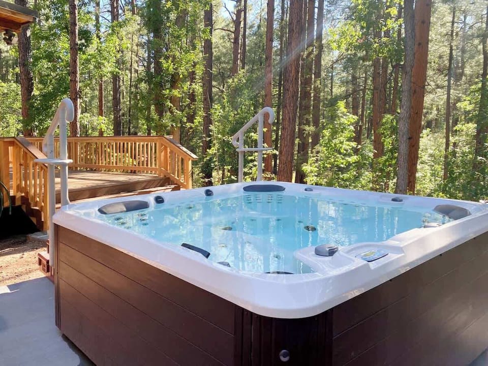 New 80 jet Hot tub
