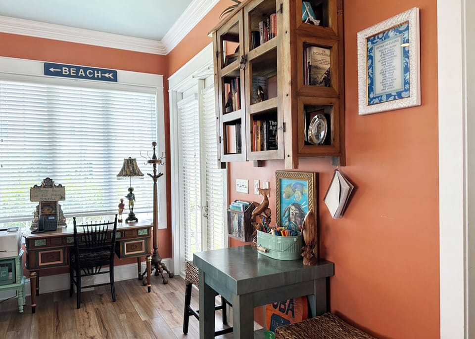 Sitting area. The Beach Club, Cottage 30
3 Bedroom 3.5 Bathroom.
​​​​​​​Sleeps 12