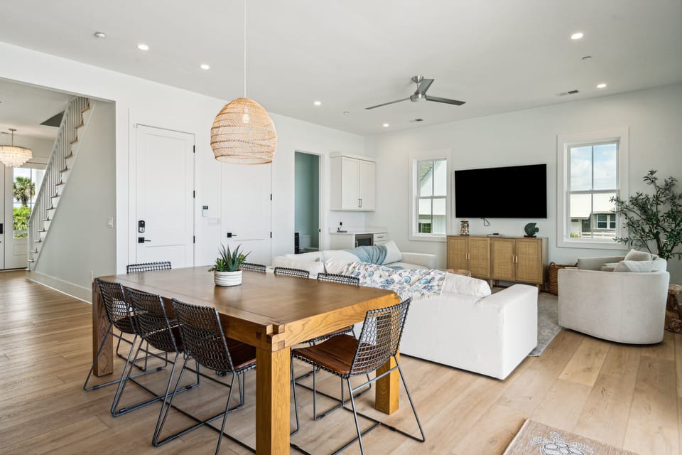 Open Layout Dining Area/Living Room