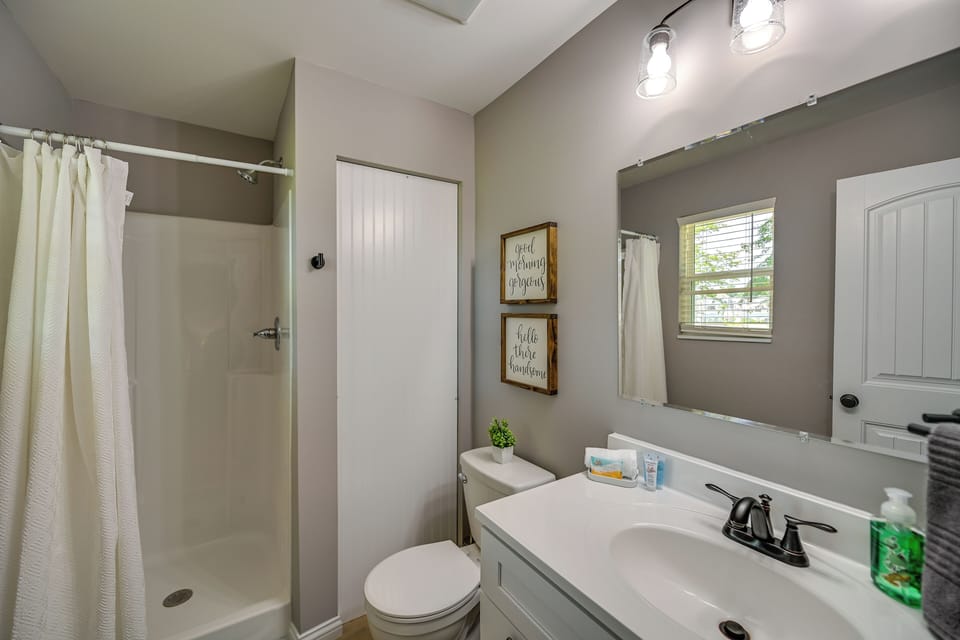 Full Bathroom